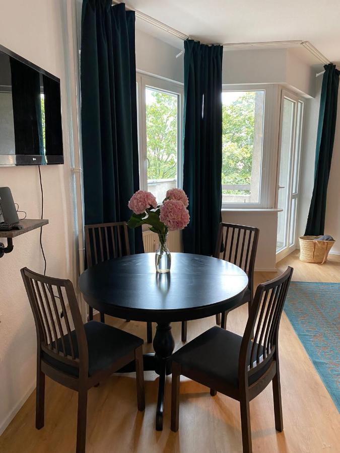 Beautiful Apartment With Balcony 베를린 외부 사진
